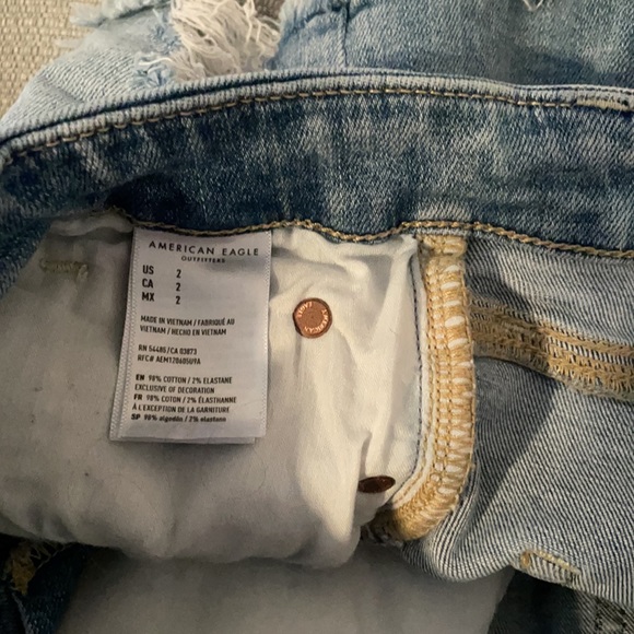 AE 🦅 2 Curvy Hi Rise Shortie Jean Denim Shorts - Picture 8 of 11